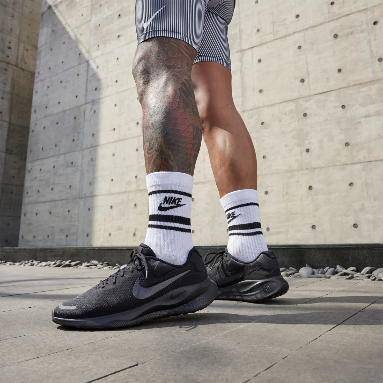 Sneakers & Athletics*Nike Men's , Revolution 7 Running Shoe Black/Off Noir