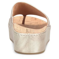 Flip Flops*Born Women's , Sharr Sandal Light Gold