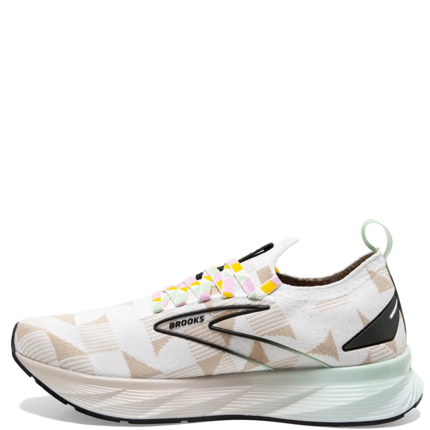 Women's , Levitate Stealthfit 6 Running Shoe|Brooks