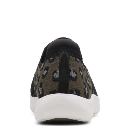 Women's , Adella Step Slip-On|Clarks New