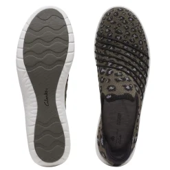 Women's , Adella Step Slip-On|Clarks New