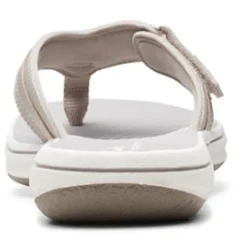 Flip Flops*Clarks Women's , Breeze Sea Sandal Taupe
