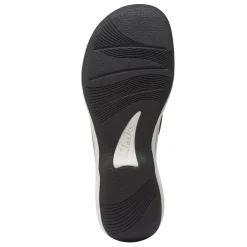 Flip Flops*Clarks Women's , Brinkley Flora Sandal Black