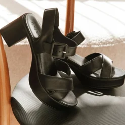 Footbed Sandals*Naot Women's , Elite Sandal Black Shiny