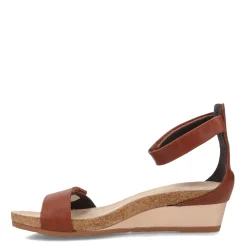Footbed Sandals*Naot Women's , Mermaid Sandal Chestnut