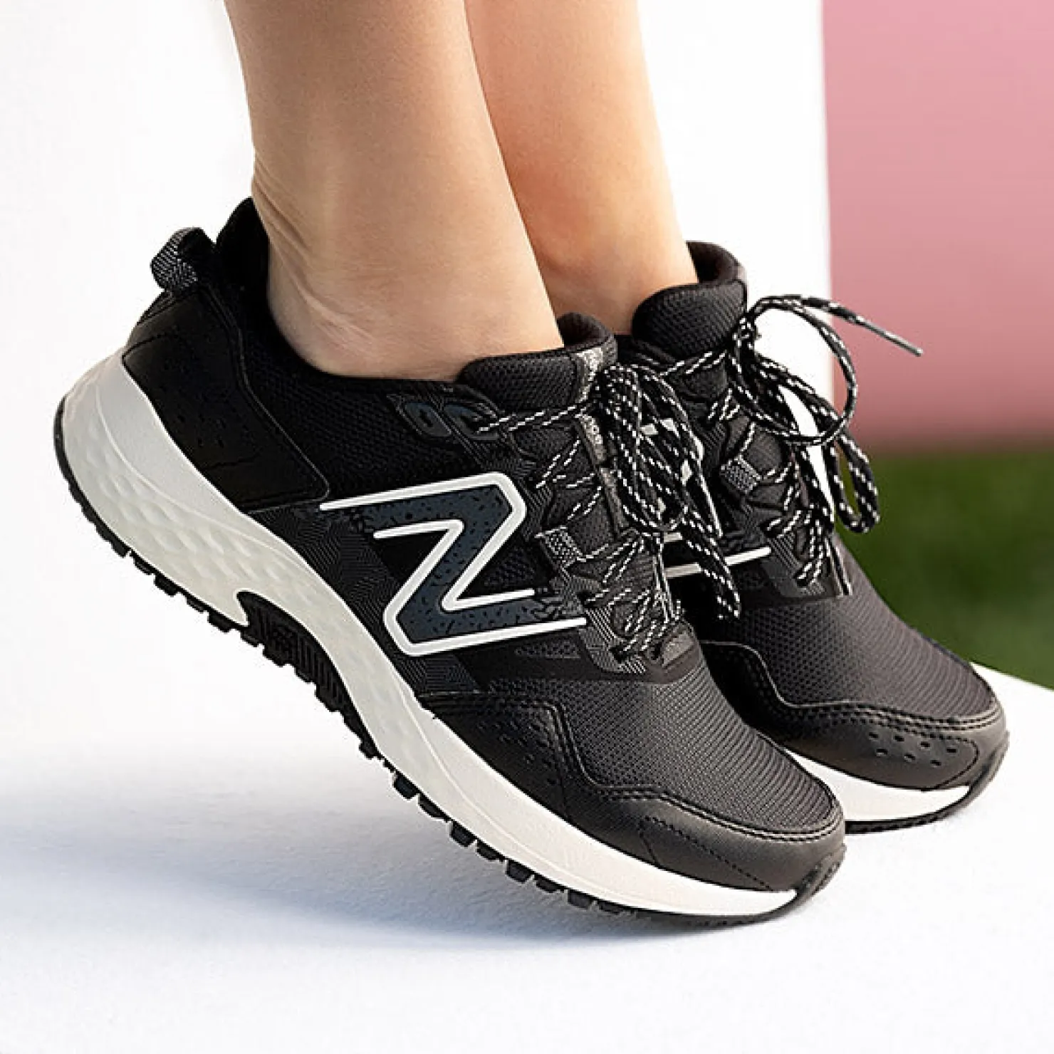 Trail & Hiking*New Balance Women's , WT410V8 Trail Running Shoe Blacktop / Seasalt