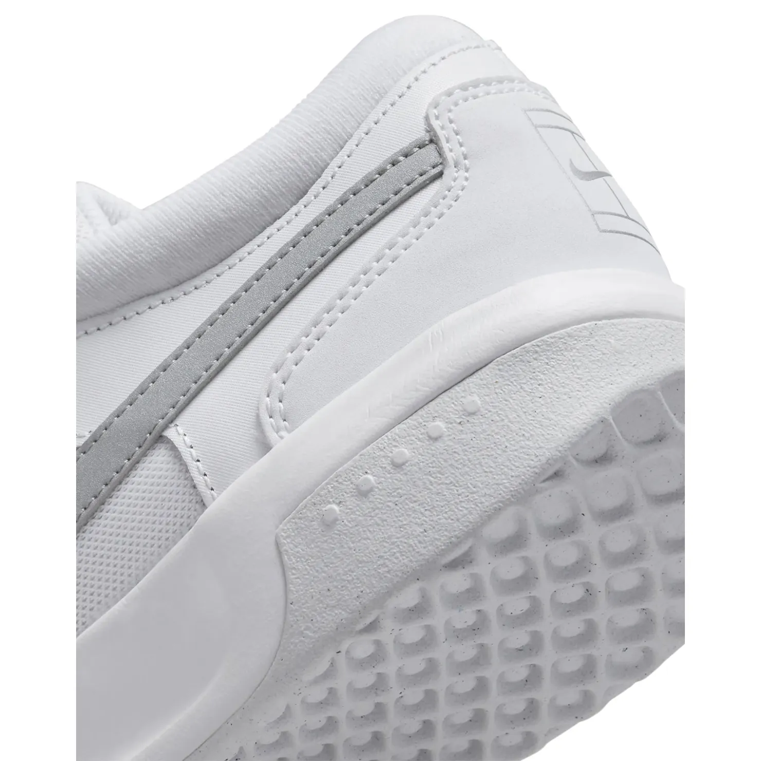 Court*Nike Women's , Air Zoom Lite 3 Tennis Shoe White/Silver