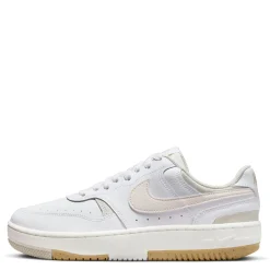 Fashion & Street*Nike Women's , Gamma Force Sneaker White/Phantom-Light Bone-Sanddrift