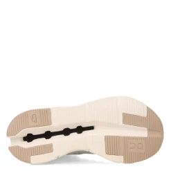 Women's , Cloudnova Form Running Shoe|ON Running Outlet