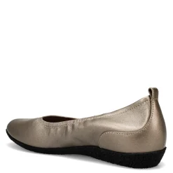 Women's , Chit Chat Flat|Taos Clearance